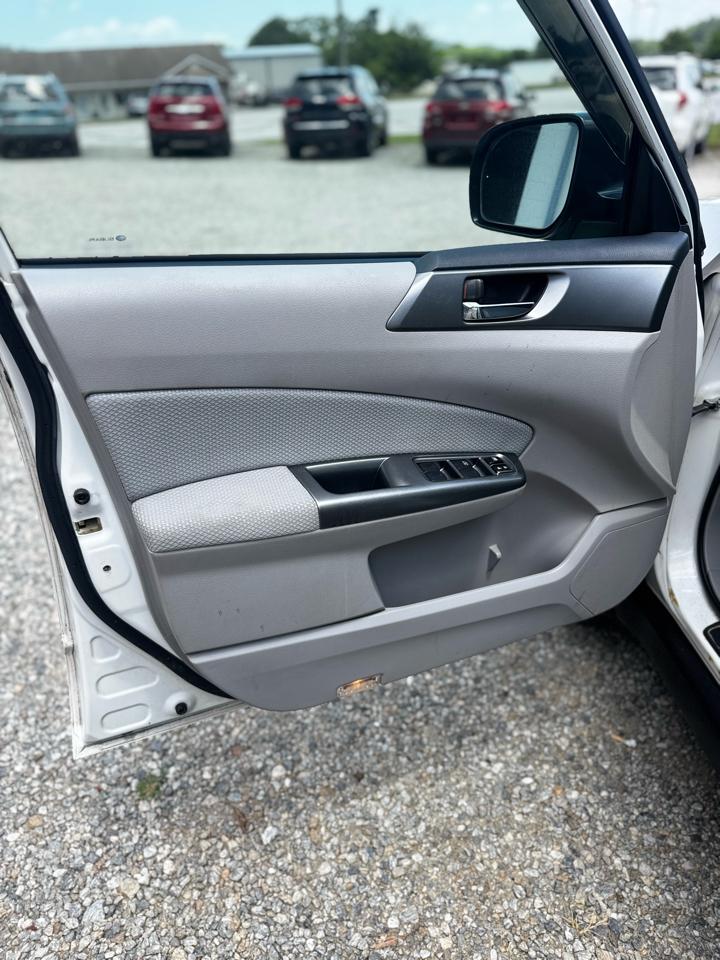 Subaru Forester 2.5X Premium 2012