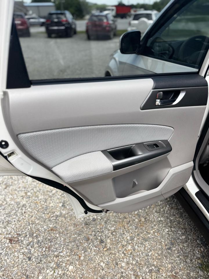 Subaru Forester 2.5X Premium 2012