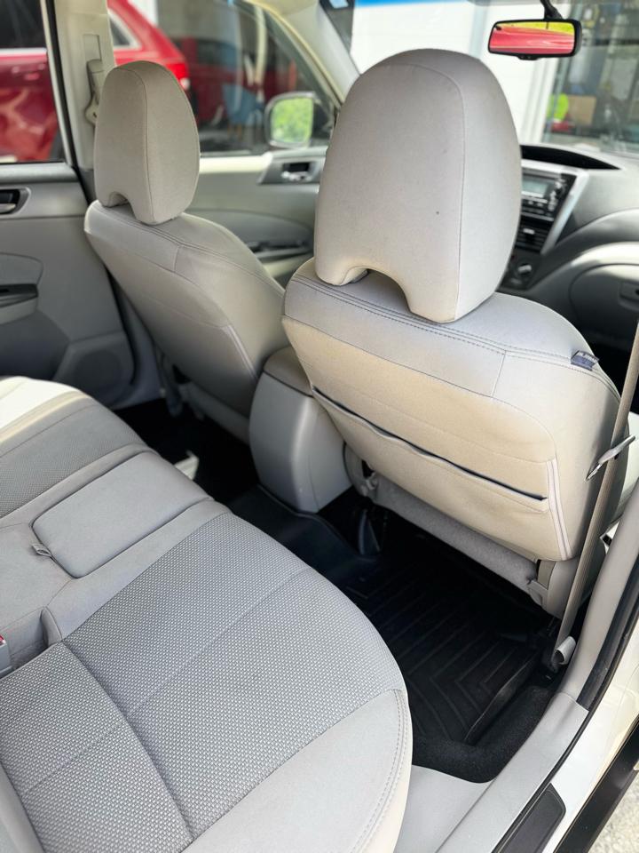 Subaru Forester 2.5X Premium 2012