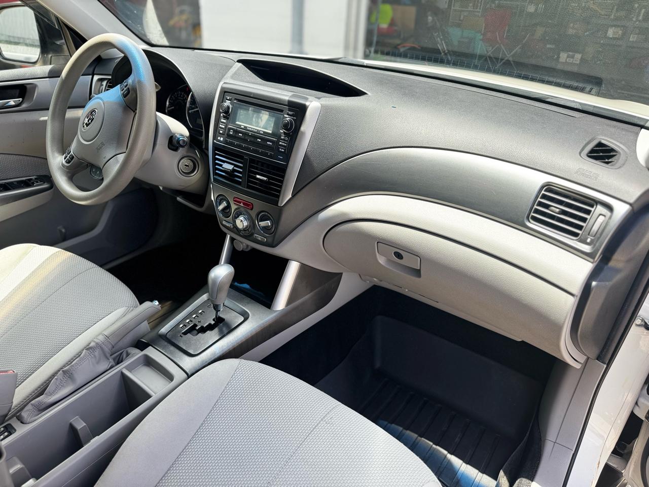 Subaru Forester 2.5X Premium 2012