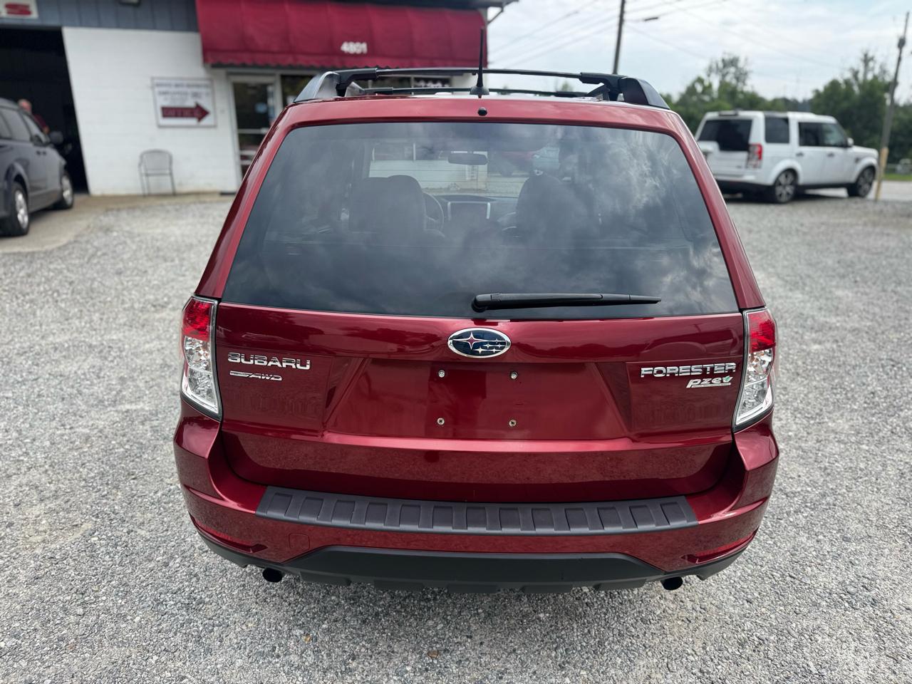 Subaru Forester 2.5X Premium 2011