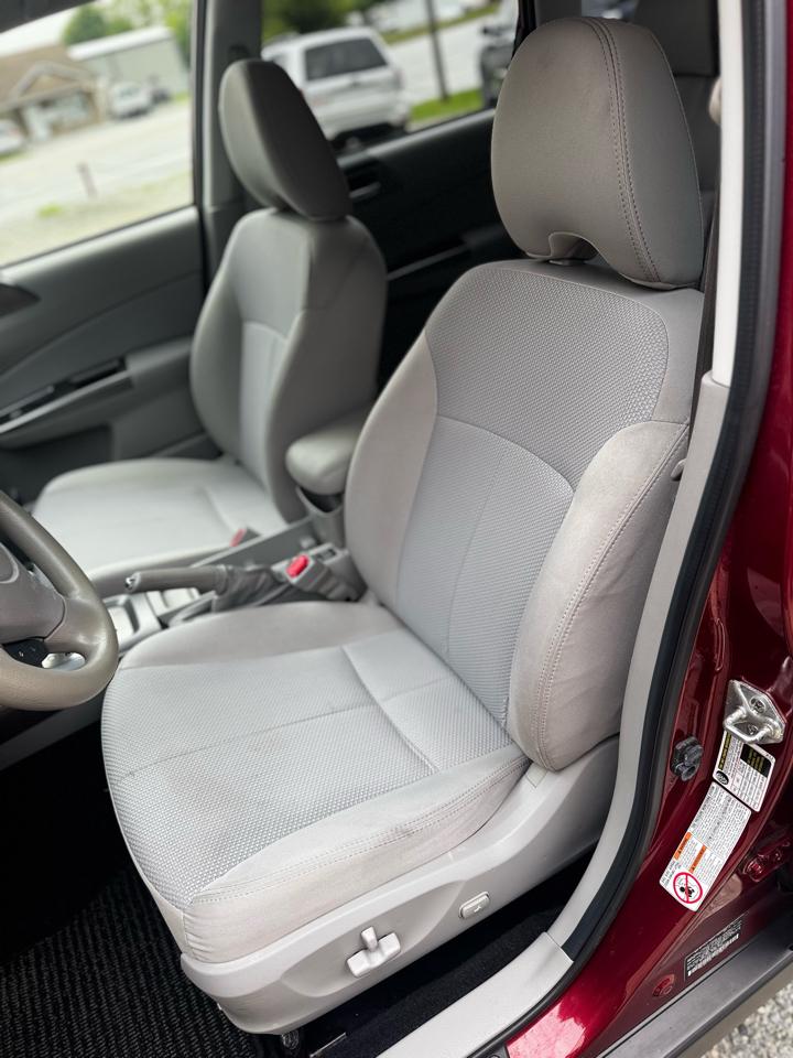 Subaru Forester 2.5X Premium 2011