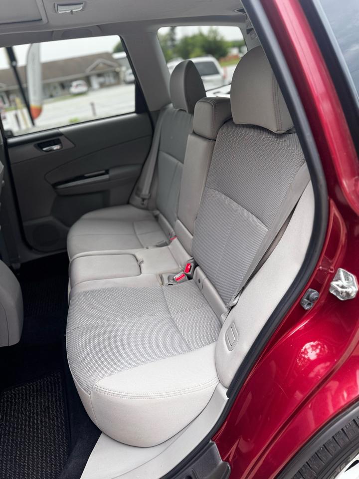 Subaru Forester 2.5X Premium 2011