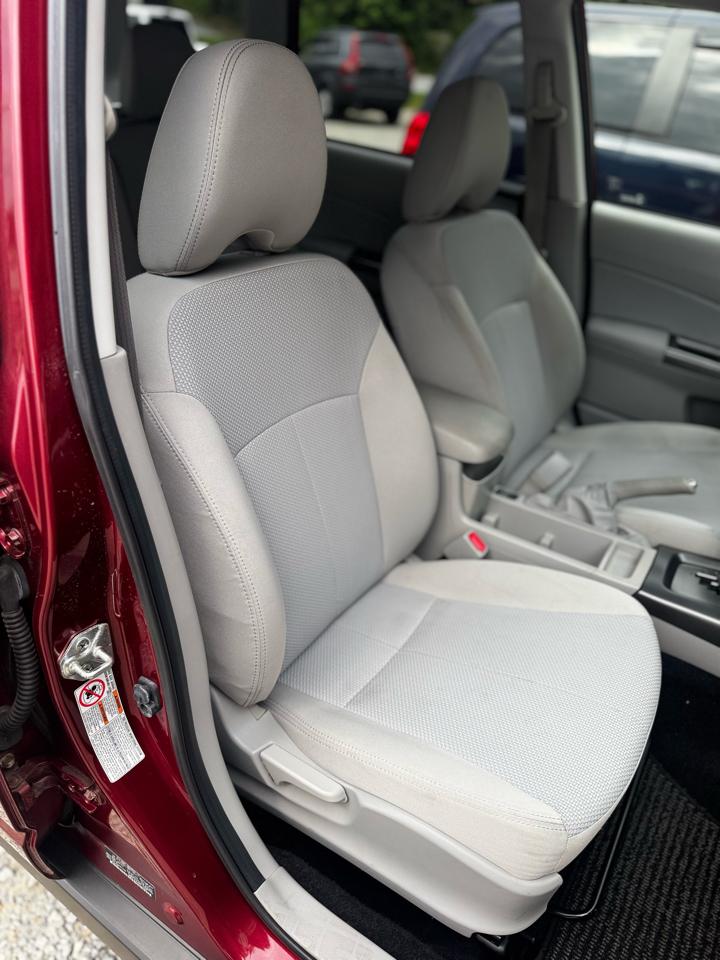 Subaru Forester 2.5X Premium 2011