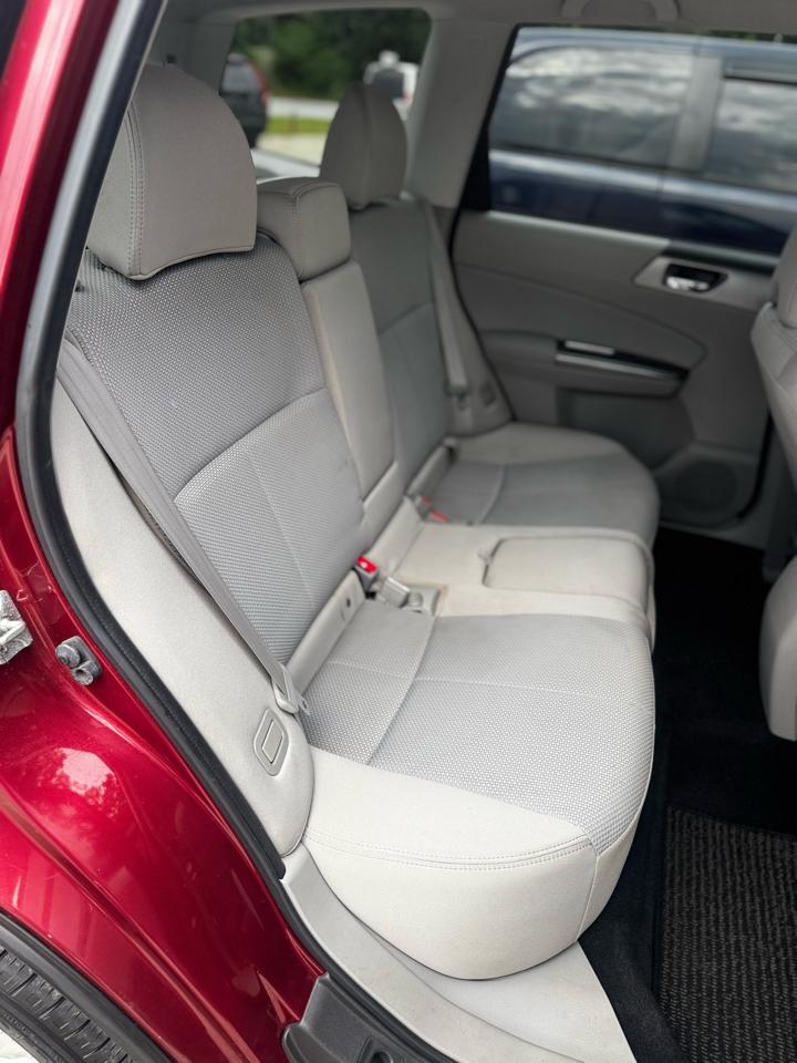 Subaru Forester 2.5X Premium 2011
