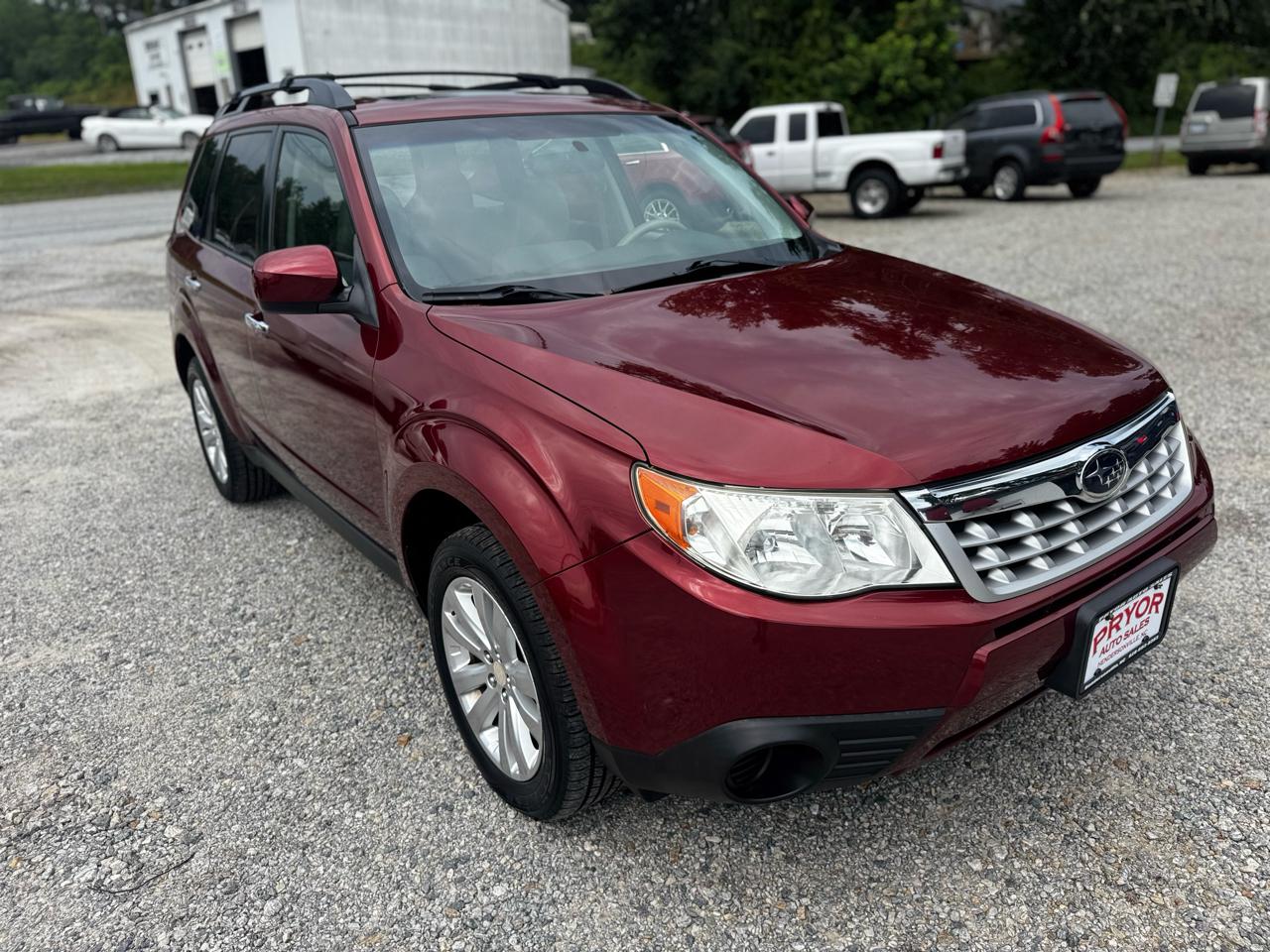 Subaru Forester 2.5X Premium 2011