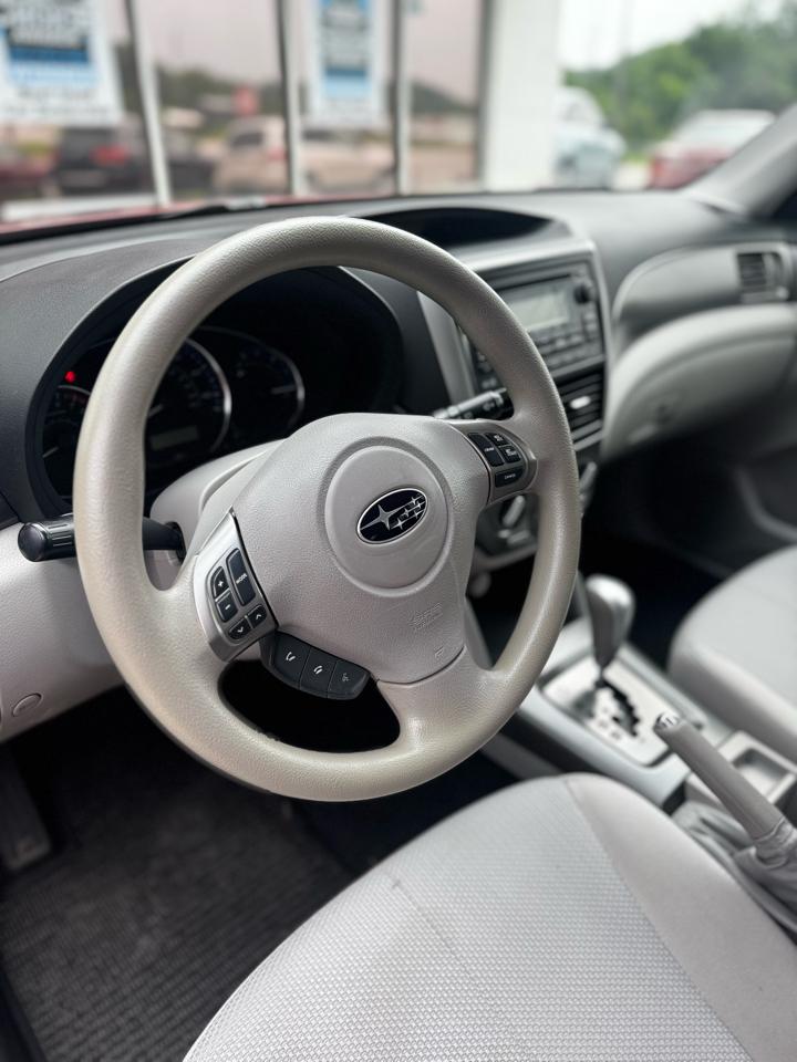 Subaru Forester 2.5X Premium 2011