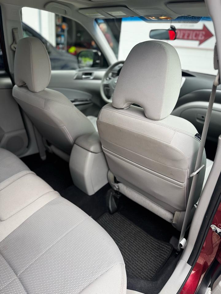 Subaru Forester 2.5X Premium 2011