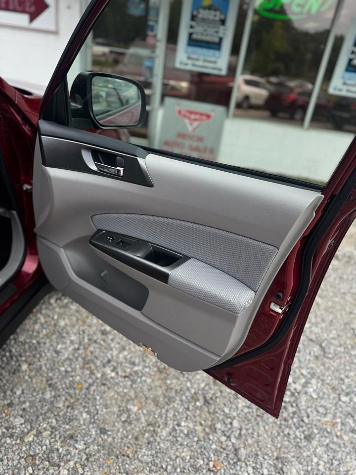 Subaru Forester 2.5X Premium 2011