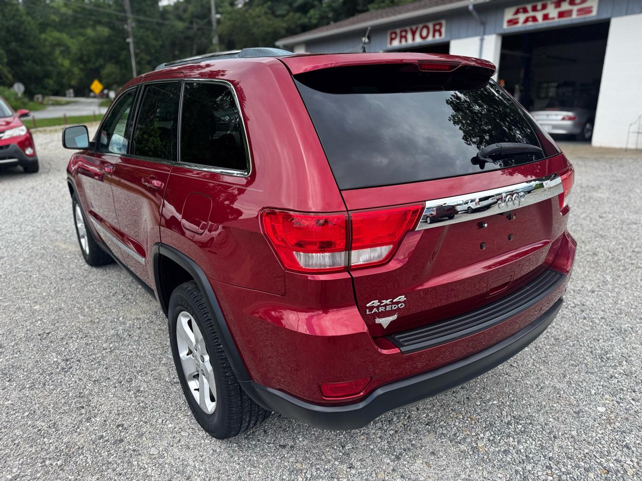 Jeep Grand Cherokee Laredo 4WD 2012