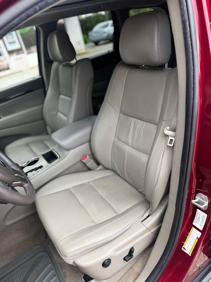 Jeep Grand Cherokee Laredo 4WD 2012