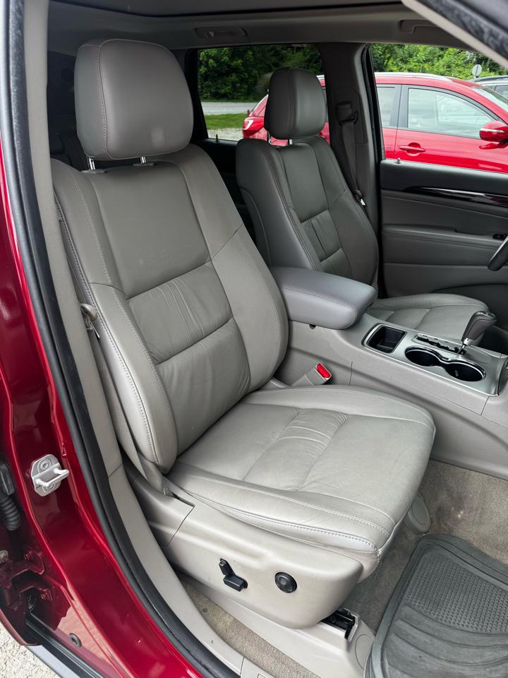 Jeep Grand Cherokee Laredo 4WD 2012