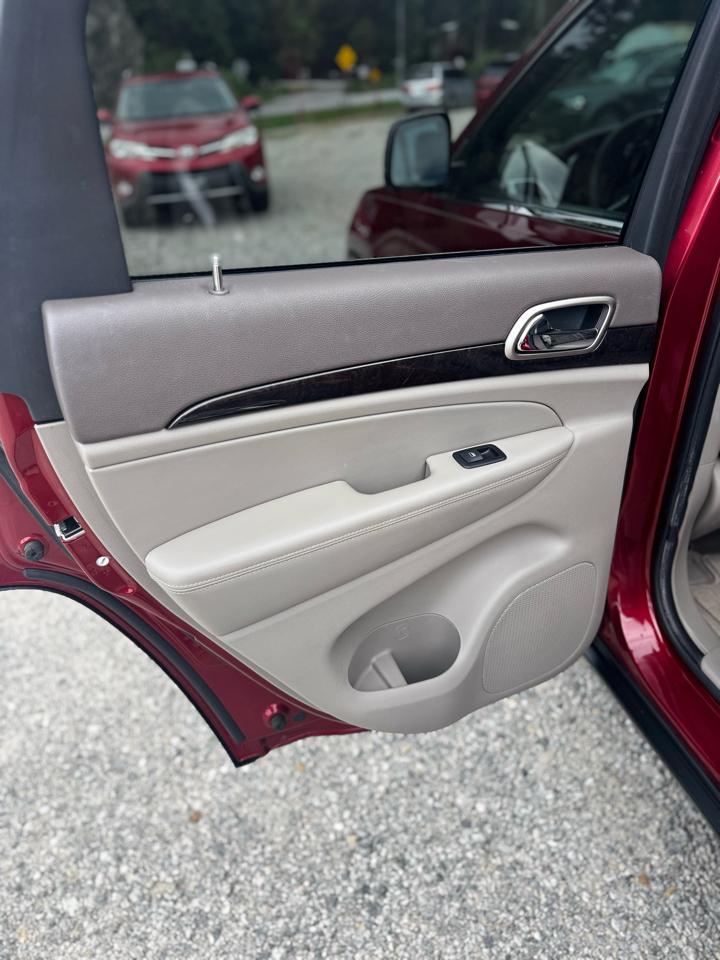 Jeep Grand Cherokee Laredo 4WD 2012