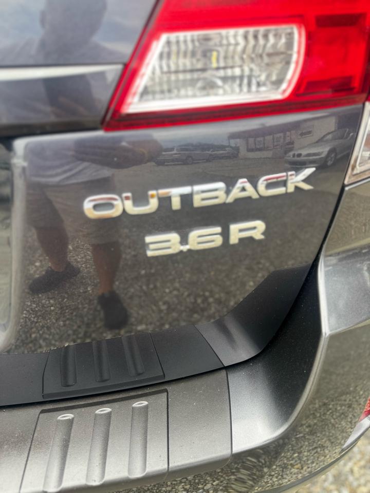 Subaru Outback 3.6R Limited 2010