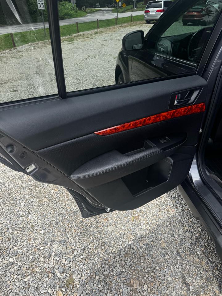 Subaru Outback 3.6R Limited 2010