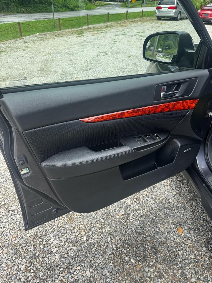 Subaru Outback 3.6R Limited 2010