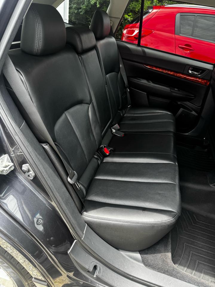 Subaru Outback 3.6R Limited 2010