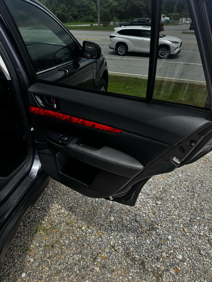Subaru Outback 3.6R Limited 2010