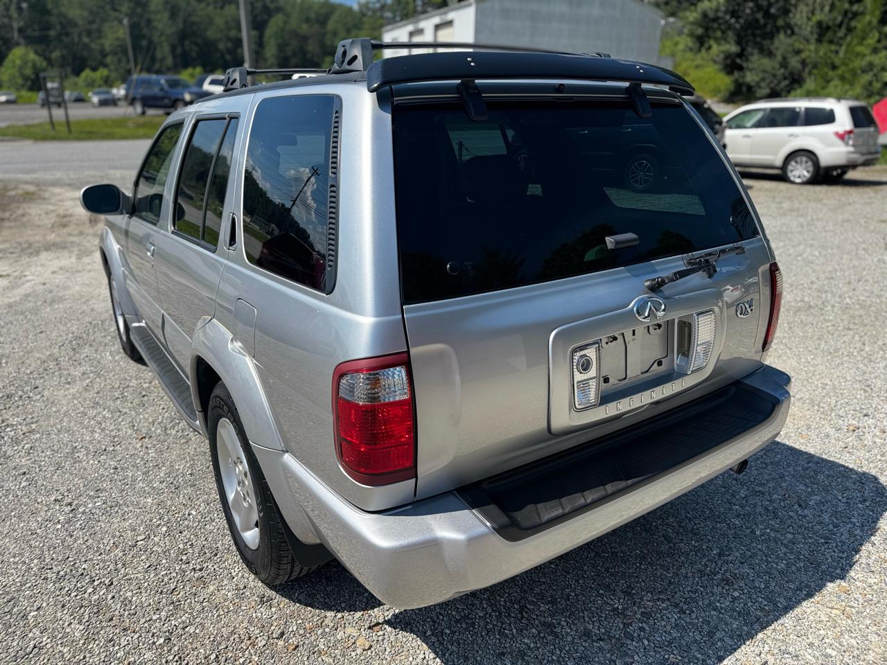 Infiniti QX4 4WD 2003