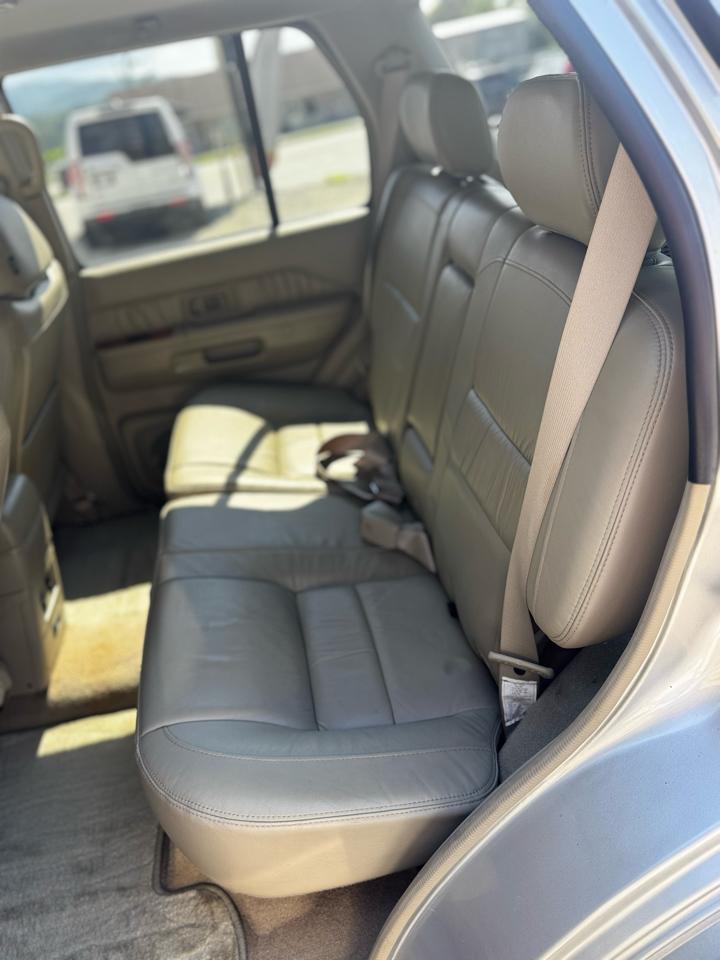 Infiniti QX4 4WD 2003
