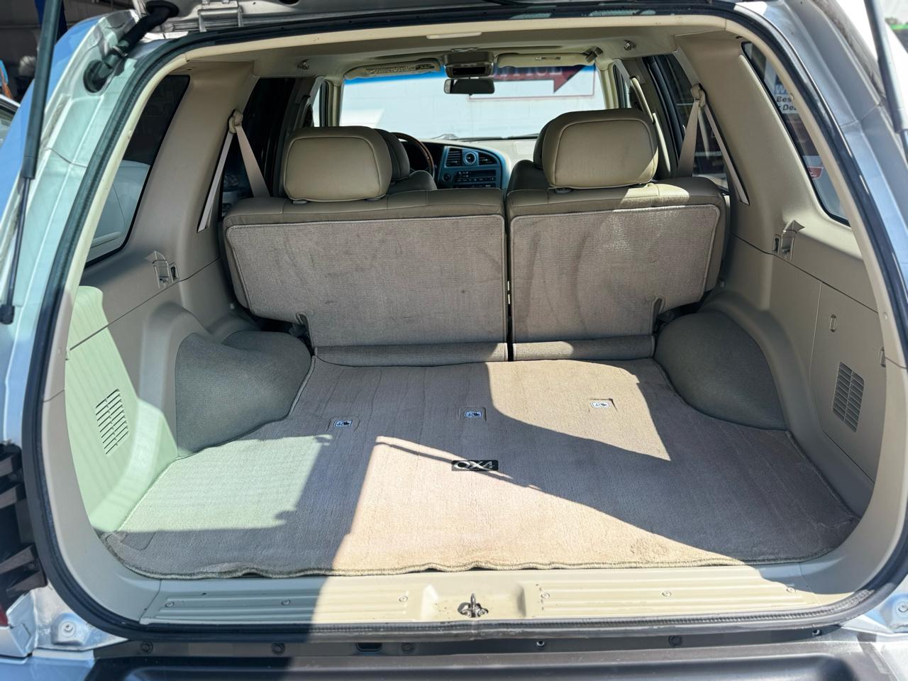 Infiniti QX4 4WD 2003