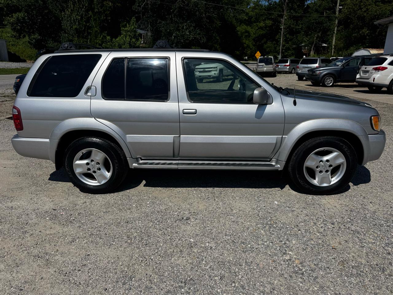 Infiniti QX4 4WD 2003