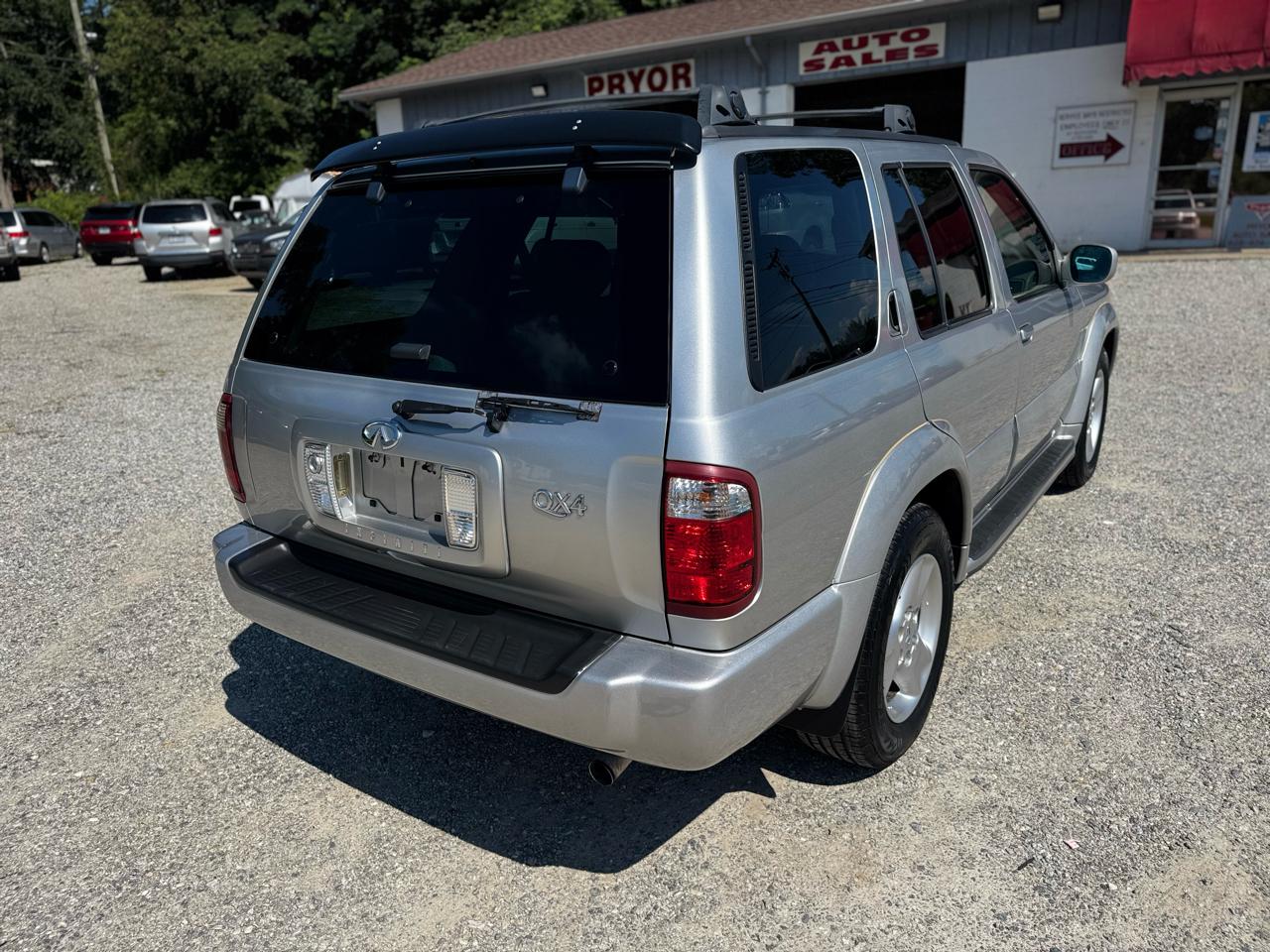Infiniti QX4 4WD 2003