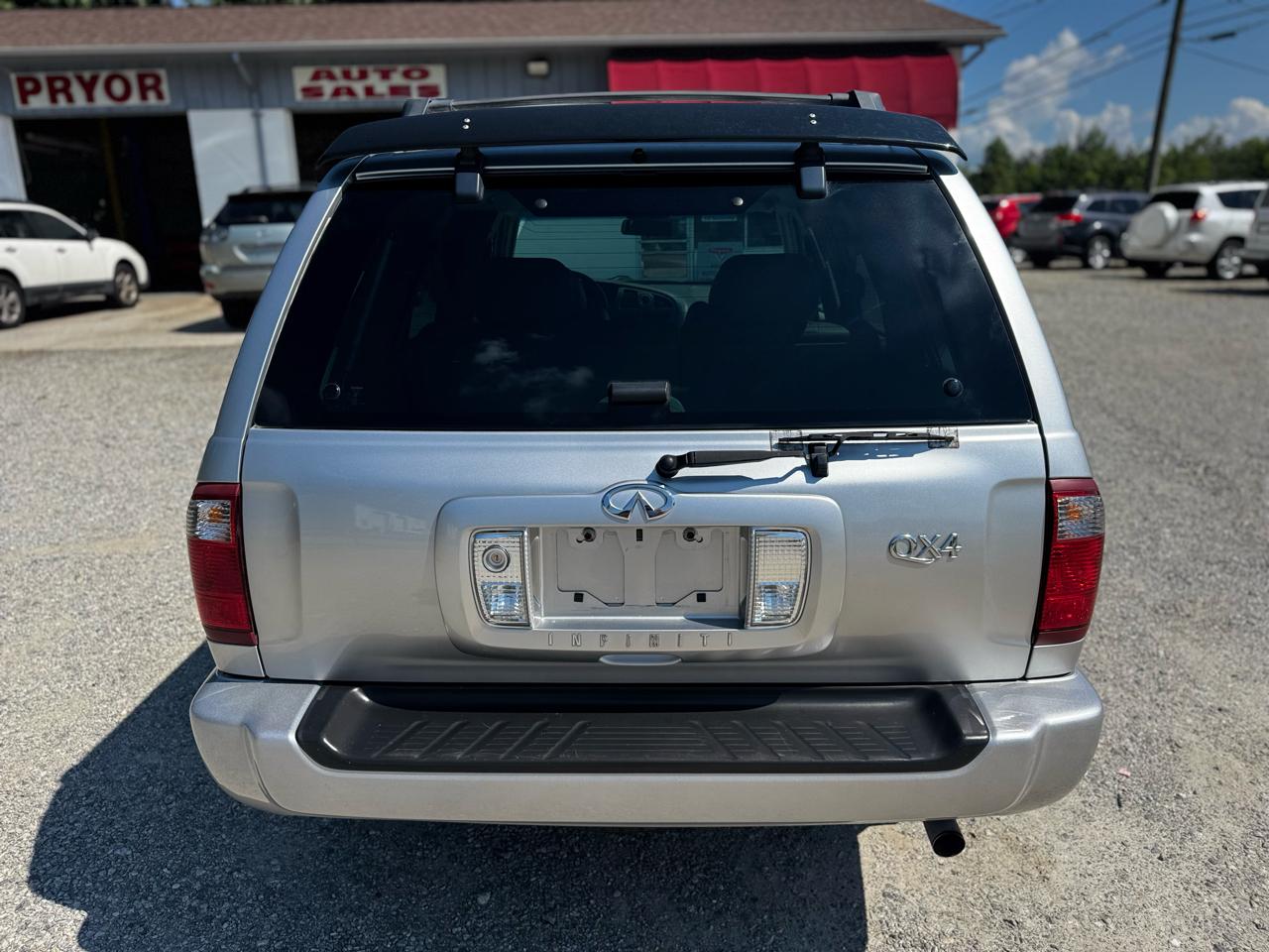 Infiniti QX4 4WD 2003