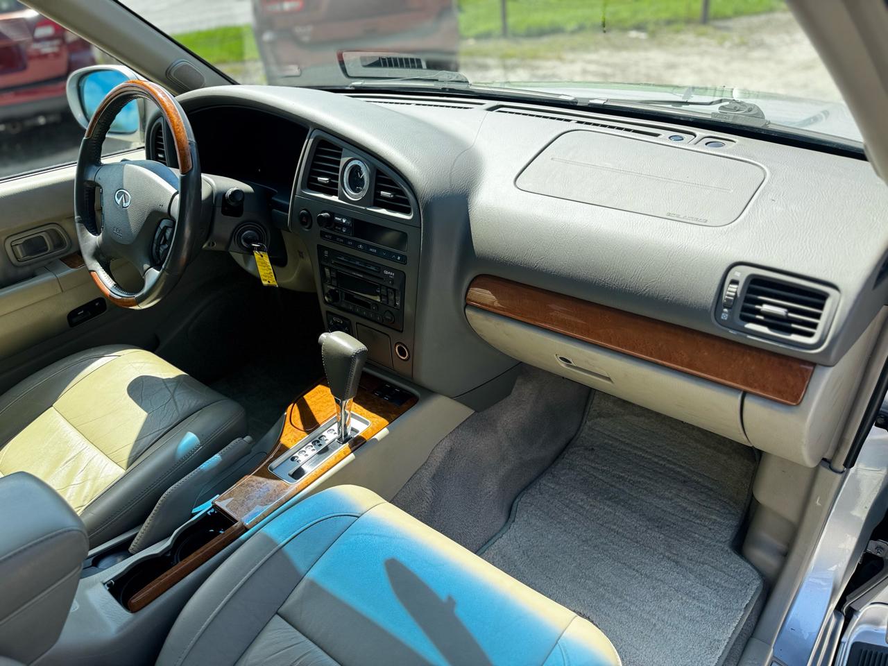 Infiniti QX4 4WD 2003