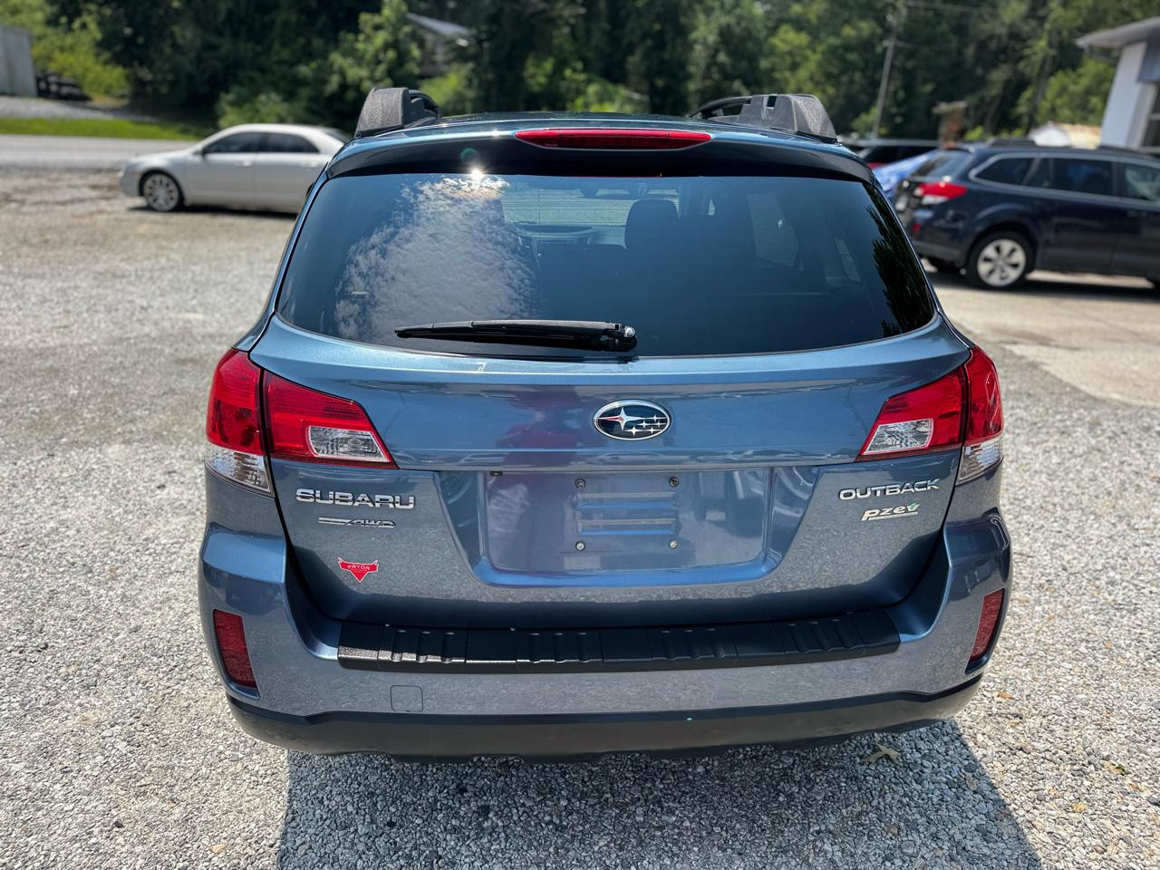 Subaru Outback 2.5i Premium 2013