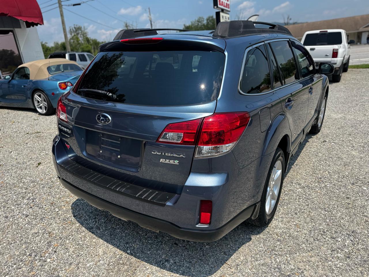 Subaru Outback 2.5i Premium 2013