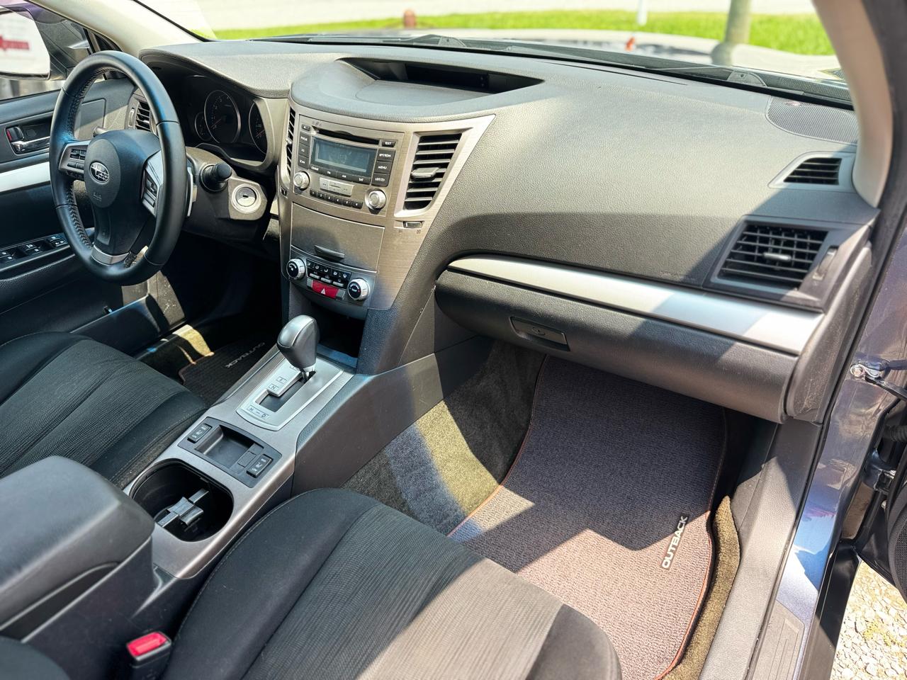 Subaru Outback 2.5i Premium 2013