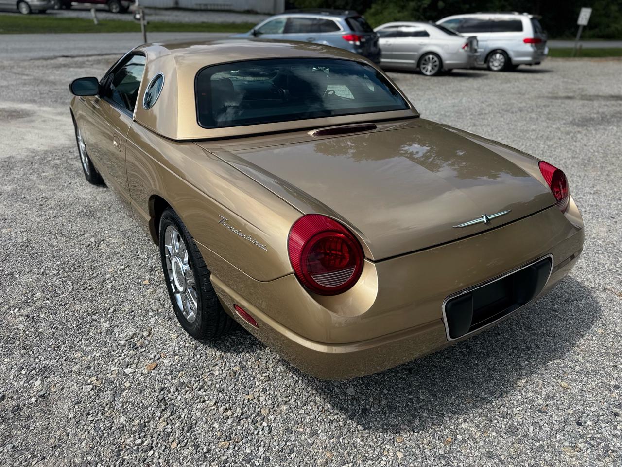 Ford Thunderbird Deluxe 2005