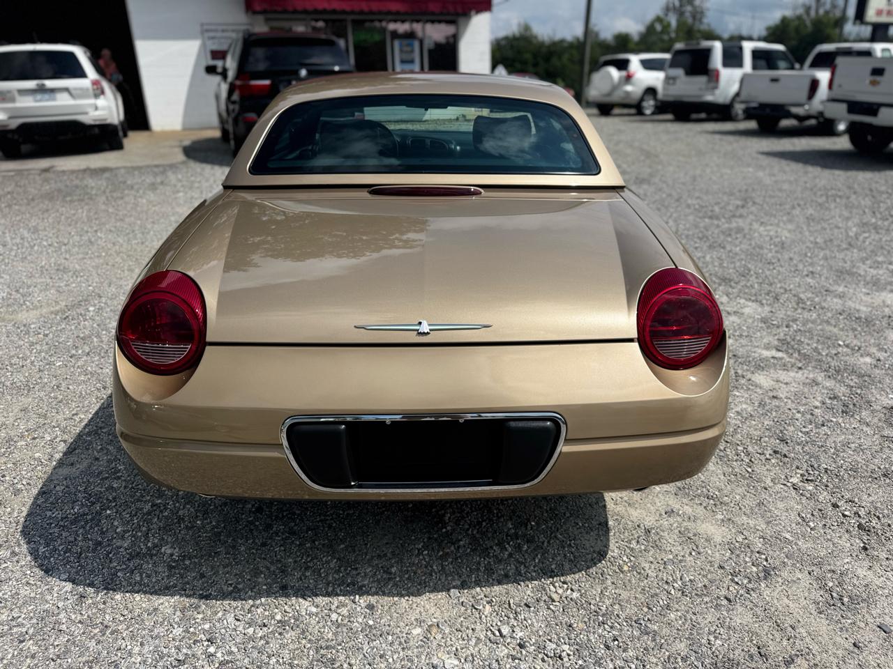 Ford Thunderbird Deluxe 2005