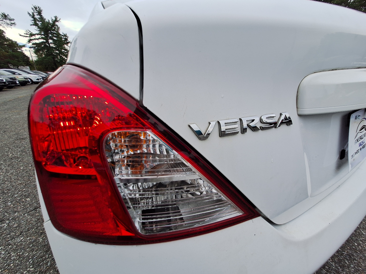 Nissan Versa 1.6 SV Sedan 2012 Nissan Versa 1.6 SV Sedan 2012