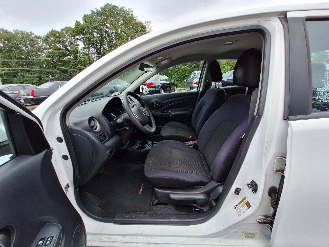 Nissan Versa 1.6 SV Sedan 2012 Nissan Versa 1.6 SV Sedan 2012