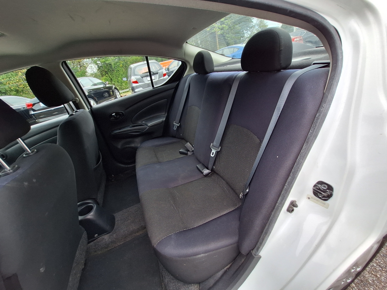 Nissan Versa 1.6 SV Sedan 2012 Nissan Versa 1.6 SV Sedan 2012