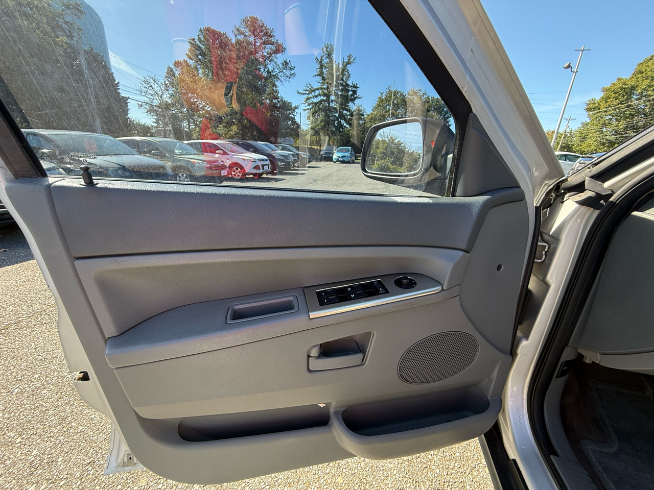 2006 Jeep Grand Cherokee Laredo photo 13