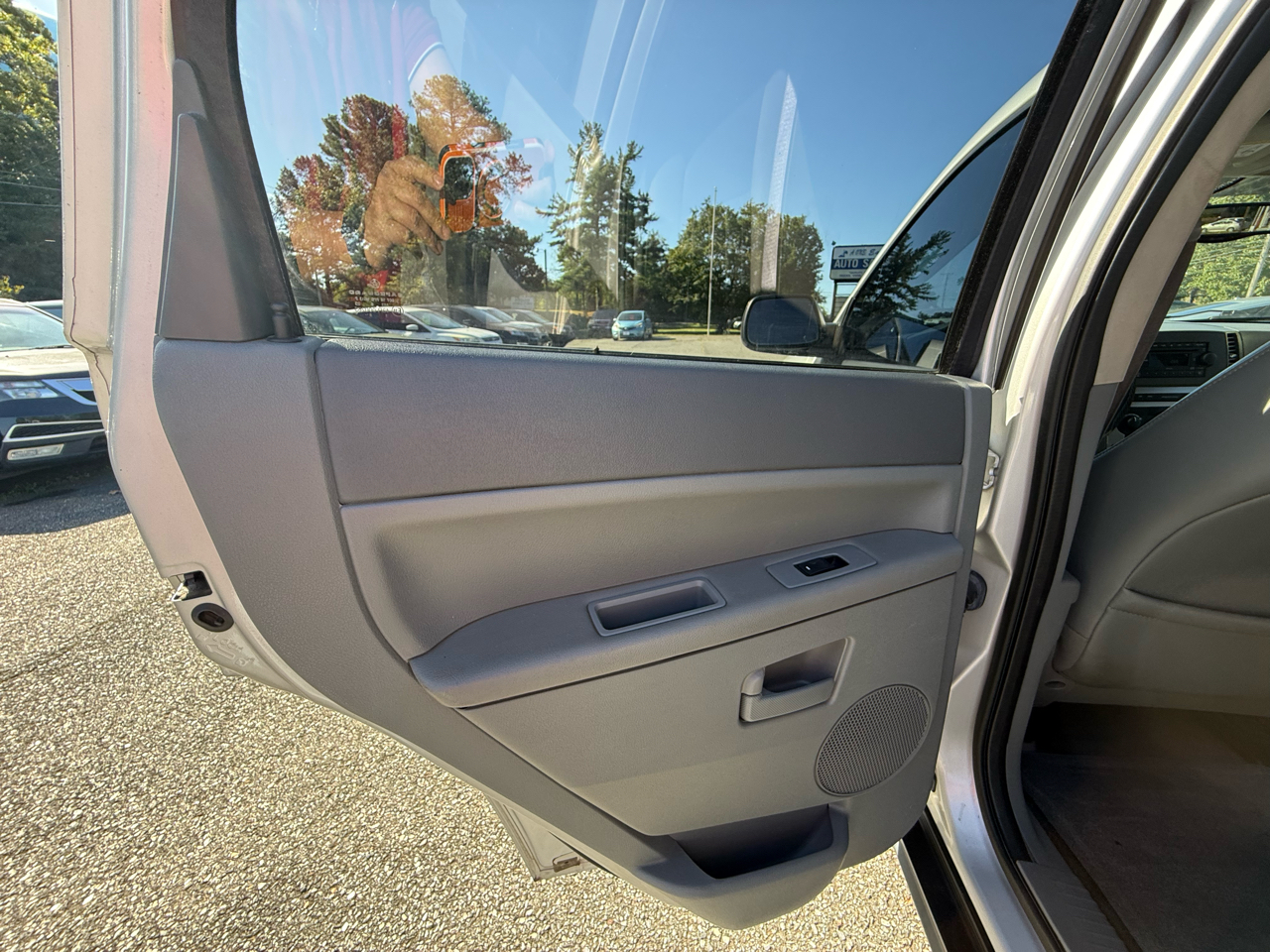 2006 Jeep Grand Cherokee Laredo photo 19