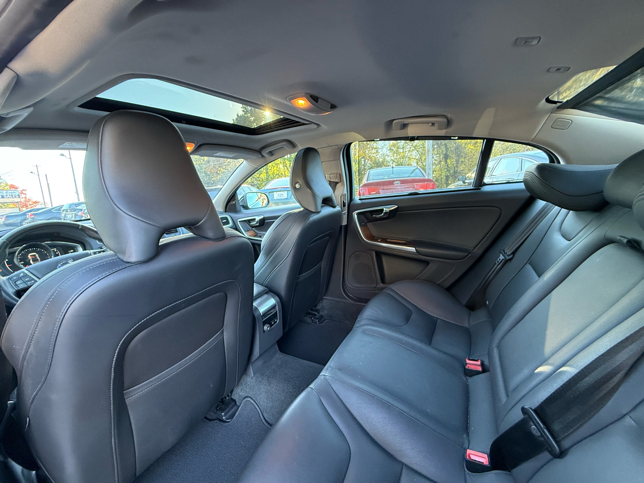 Volvo S60 T5 Inscription Platinum 2017 Volvo S60 T5 Inscription Platinum 2017