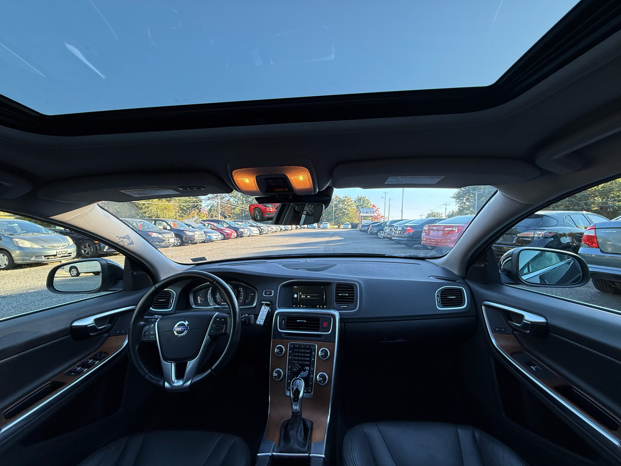 Volvo S60 T5 Inscription Platinum 2017 Volvo S60 T5 Inscription Platinum 2017