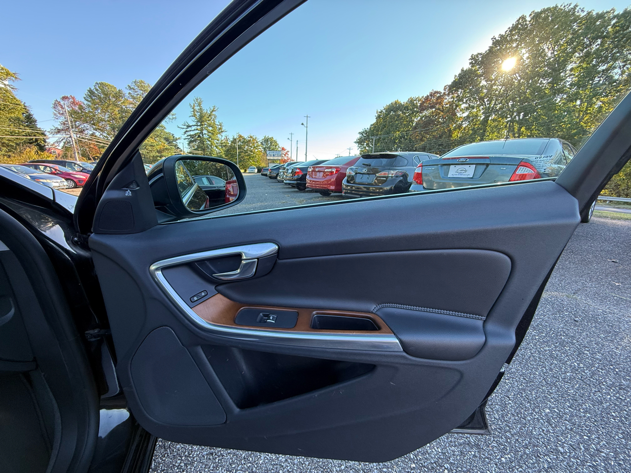 Volvo S60 T5 Inscription Platinum 2017 Volvo S60 T5 Inscription Platinum 2017