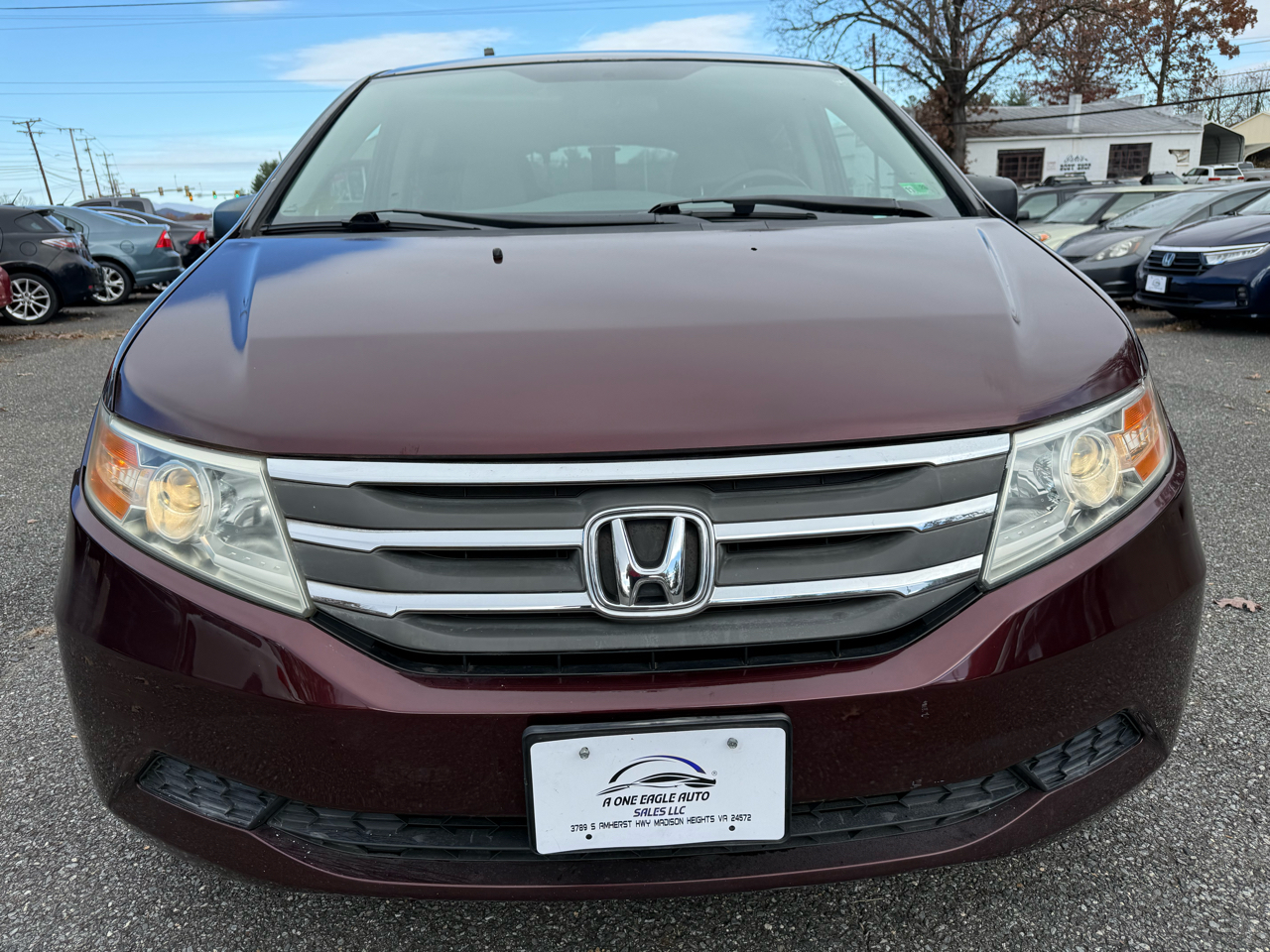 2011 Honda Odyssey LX photo 2