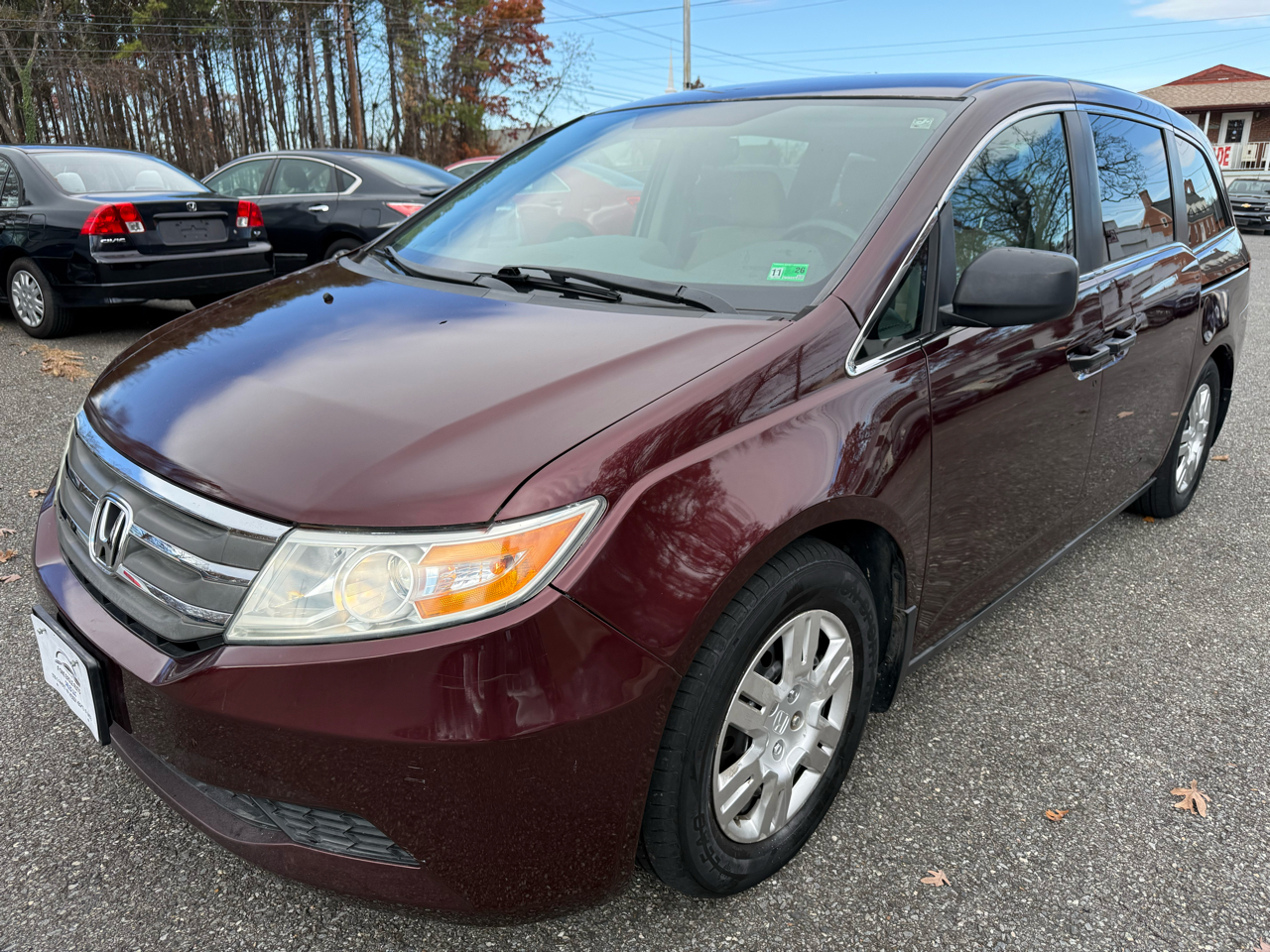 2011 Honda Odyssey LX photo 3
