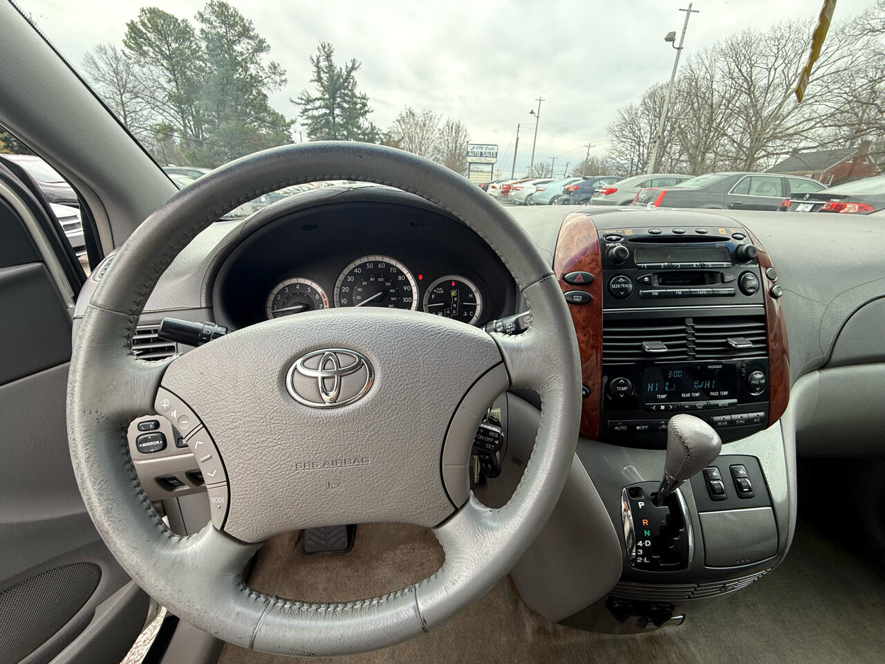 Toyota Sienna XLE 2005