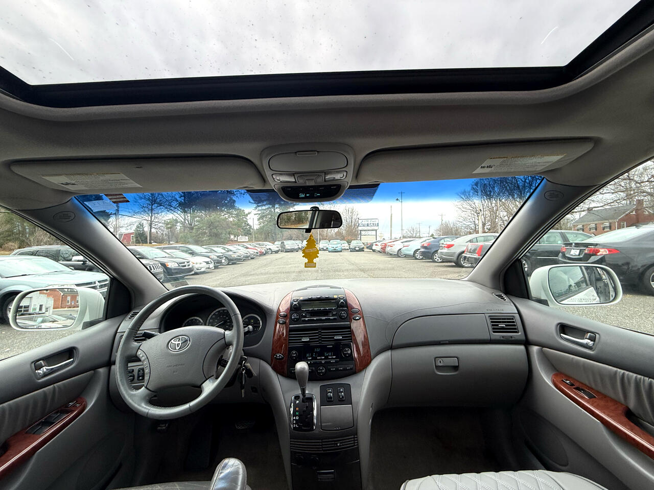 Toyota Sienna XLE 2005