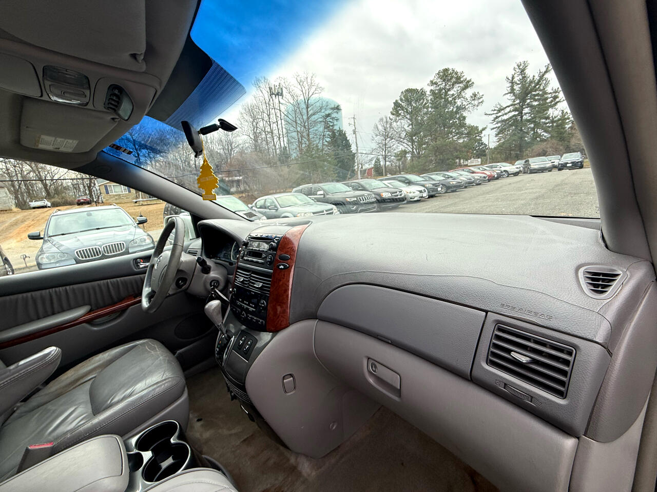 Toyota Sienna XLE 2005