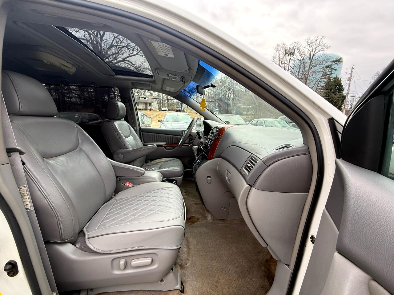 Toyota Sienna XLE 2005