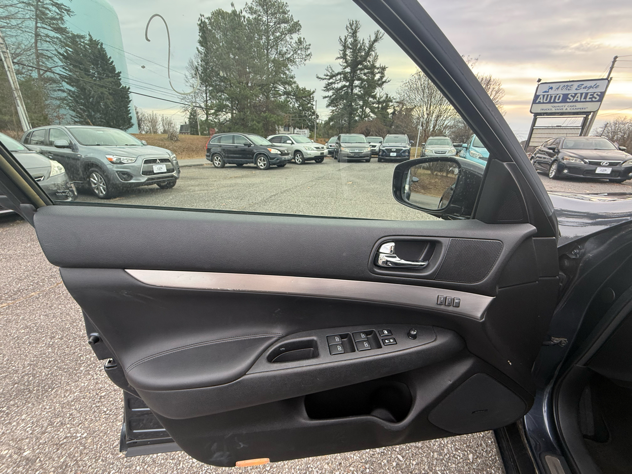Infiniti G Sedan G37x AWD 2011