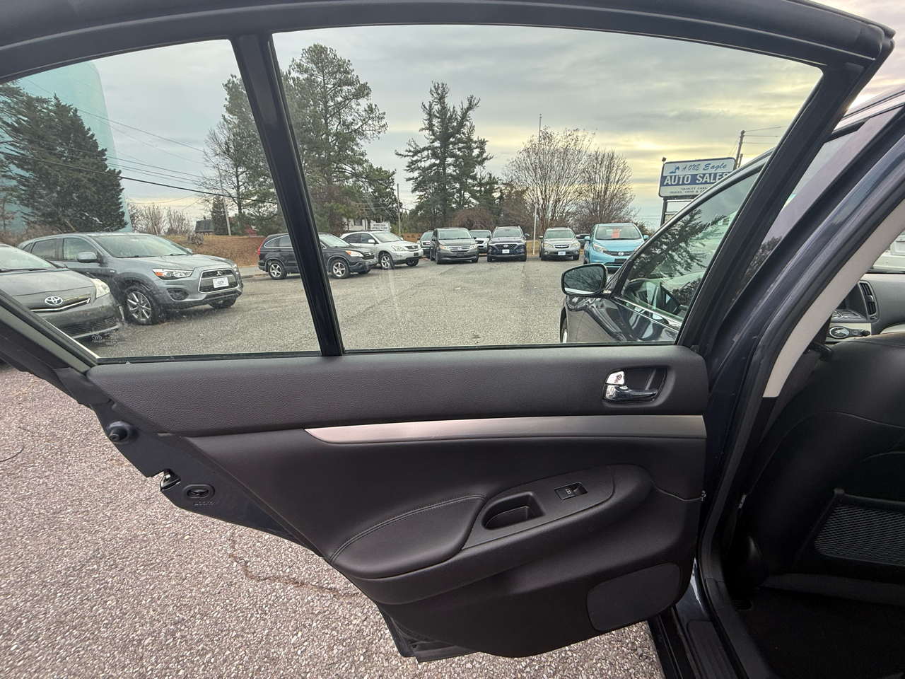 Infiniti G Sedan G37x AWD 2011